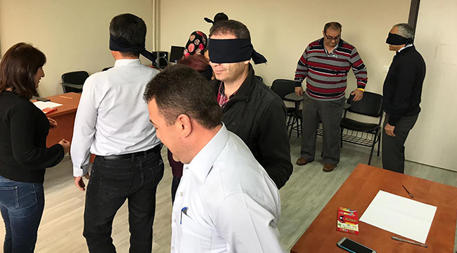 EĞİTİM FAKÜLTESİ PERSONELİ İLETİŞİM BECERİ EĞİTİMİNDE