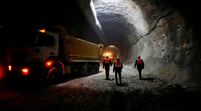 HONAZ TÜNELİ’NİN YÜZDE 80’İ TAMAMLANDI