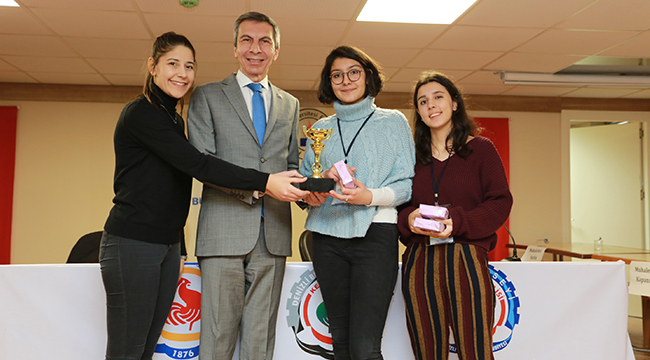 MÜNAZARA TURNUVASI’NDA ÖDÜLLER SAHİPLERİNİ BULDU