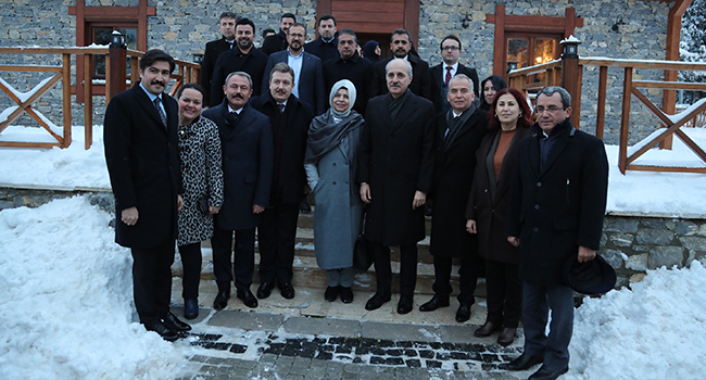 MUHTEŞEM MANZARANIN KEYFİNİ ÇIKARDILAR