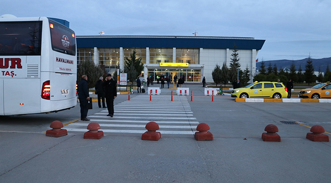 HAVALİMANINDA ARTIK TAKSİ YOK