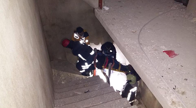 BEKÇİLİĞİNİ YAPTIĞI İNŞAATIN BODRUMUNA DÜŞTÜ