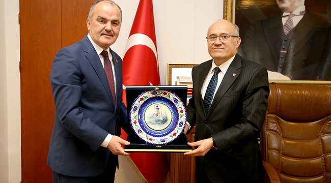 BAŞKAN GÜRLESİN’DEN KENT PROTOKOLÜNE VEDA ZİYARETİ