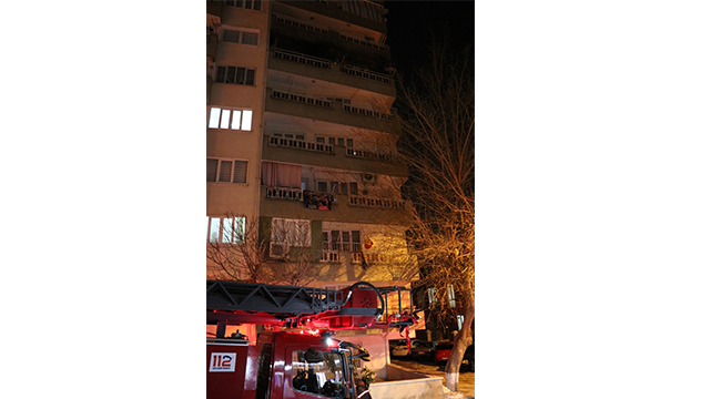 7 KATLI BİNANIN 5. KATINDA YANGIN ÇIKTI