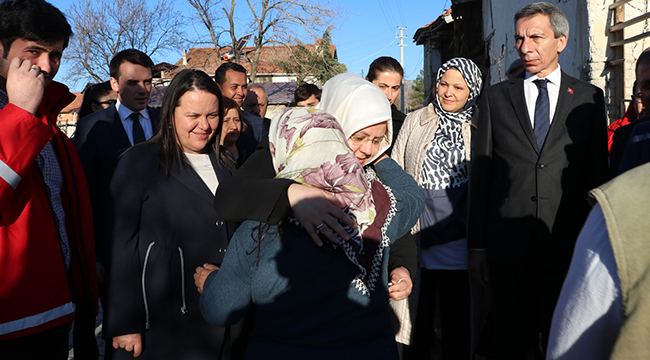 BAKAN SELÇUK DEPREM BÖLGESİ’NE GiTTi