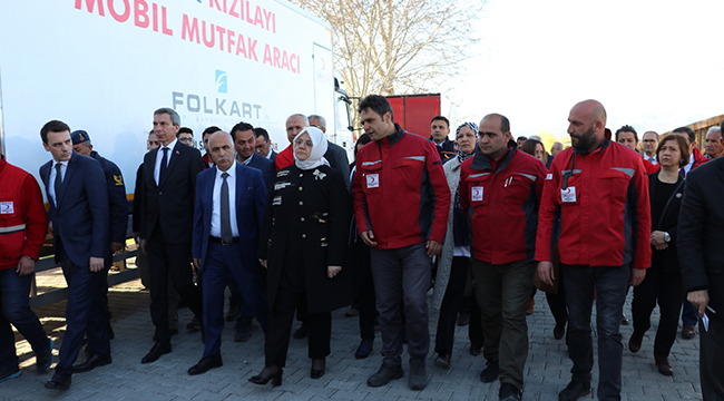 BAKAN SELÇUK DEPREM BÖLGESİ’NE GiTTi