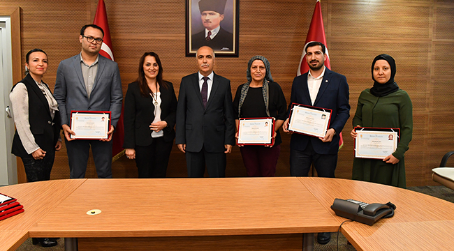 Başarılı Sağlıkçılar Ödüllendirildi
