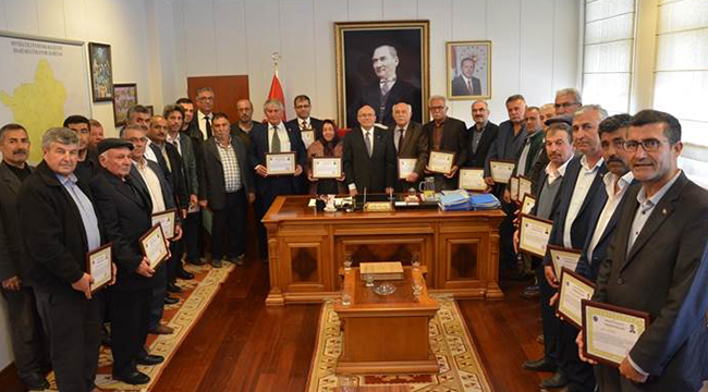 Görevi Sona Eren Muhtarlara Teşekkür Plaketi