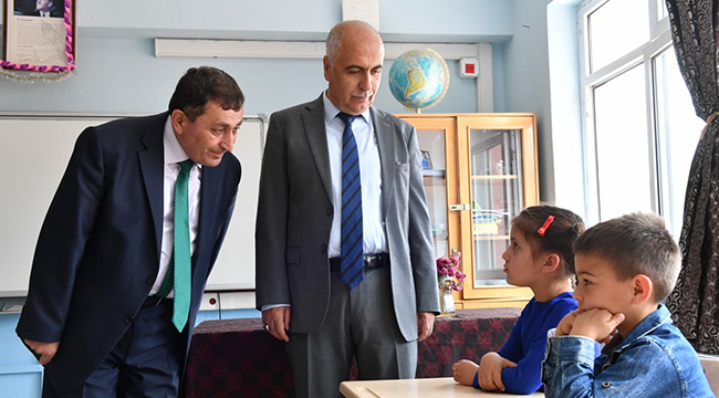 Acıpayamlı Öğrenciler Diplomalarını Vali Karahan’dan Aldı