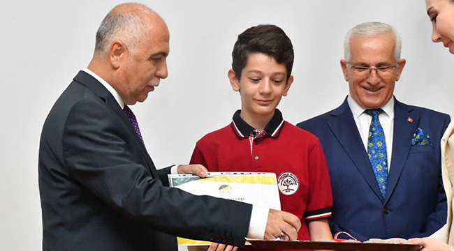 Dereceye Giren Öğrenciler Ödüllerini Karahan’dan Aldı