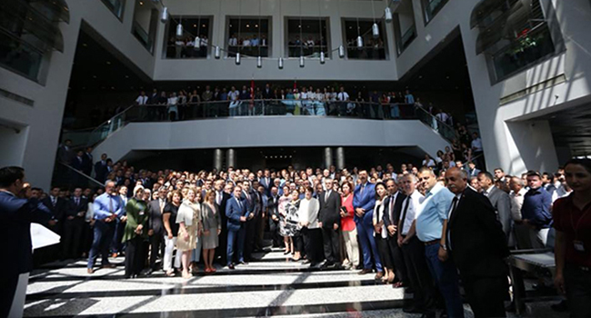 ZEYBEKCİ YENİ KABİNEYE BAŞARI DİLEDİ