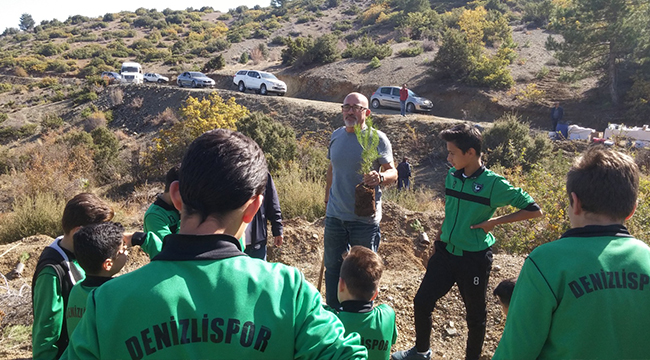 DENİZLİSPOR ALTYAPISI DOÇEV İLE FİDAN DİKTİ