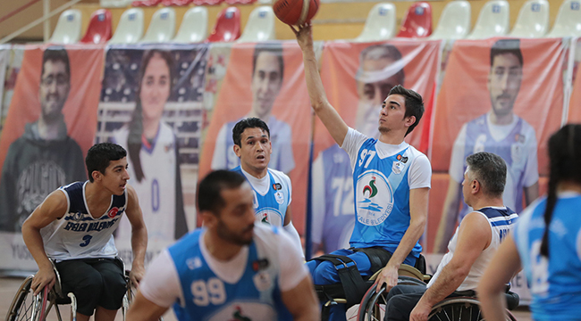 MAVİ-BEYAZLI TAKIM FIRTINA GİBİ ESİYOR