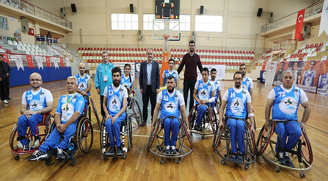 MAVİ-BEYAZLI TAKIM FIRTINA GİBİ ESİYOR