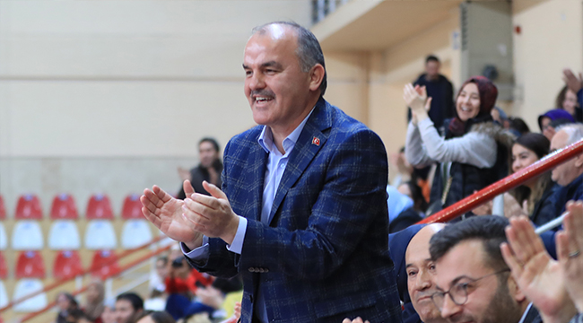 PAMUKKALE BELEDİYESPOR DEVREYİ TAMAMLIYOR