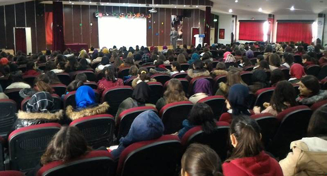 PAMUKKALE'DE "SOSYAL MEDYA BAĞIMLILIĞI" SEMİNERİ