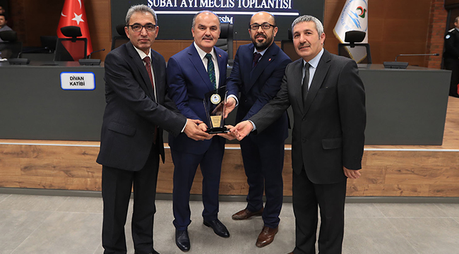 GÜRLESİN, 5 YILLIK DÖNEMİNİ DEĞERLENDİRDİ