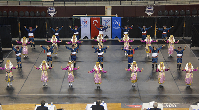 DENİZLİ’Yİ HALK OYUNLARI HEYECANI SARDI