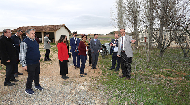 BAĞ, ÇAL’DA KURULAN TOHUM MERKEZİNİ İNCELEDİ
