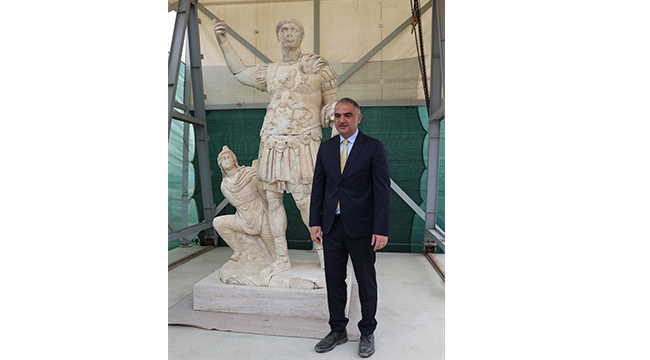 BAKAN ERSOY “LAODİKYA EFES STANDARTLARINA ÇIKARILACAK”