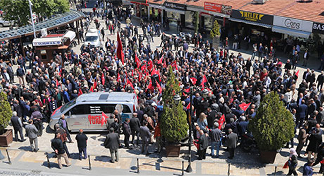 Kılıçdaroğlu’na Saldırı Bayramyeri’nde Protesto Edildi