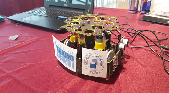 PAÜ Öğrencilerinin Robotu Ödülle Döndü