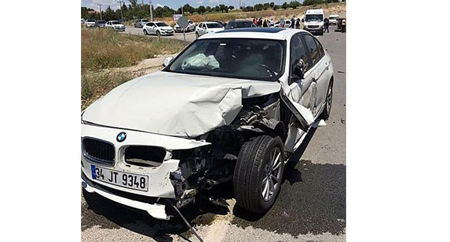 Çal’da Kaza Ucuz Atlatıldı:2 Yaralı
