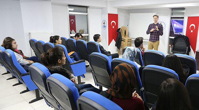 Pamukkale Belediyesi’nden Gençlere Dil Öğrenme Fırsatı