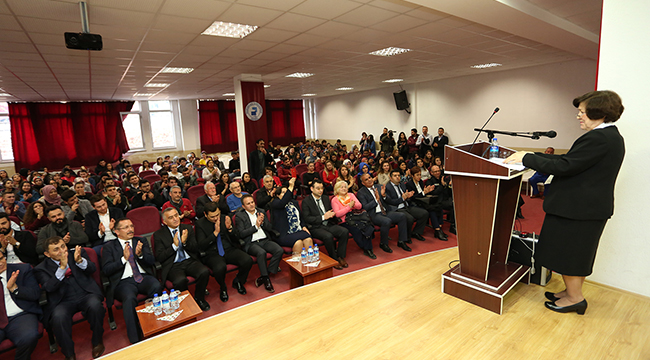 REKTÖR BAĞ ELİNİ ÖPEREK TEŞEKKÜR ETTİ