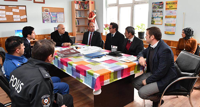 KARAHAN’IN İLÇE TURLARI SÜRÜYOR