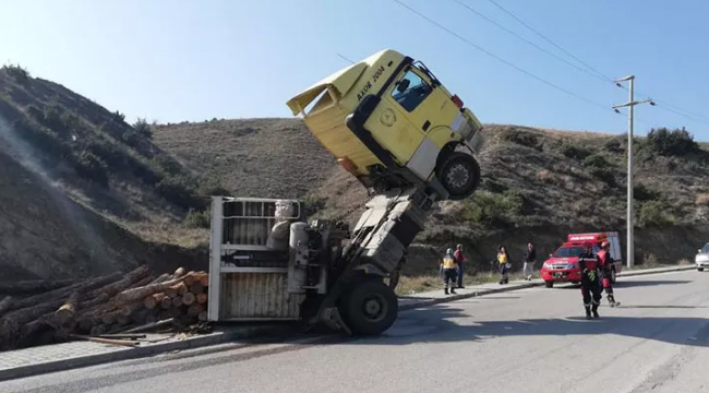 TOMRUK YÜKLÜ TIR ŞAHA KALKTI