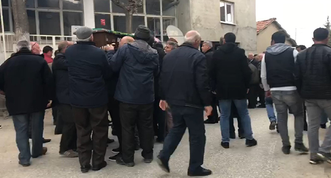 GÖZYAŞLARI İÇİNDE SON YOLCULUĞUNA UĞURLANDI