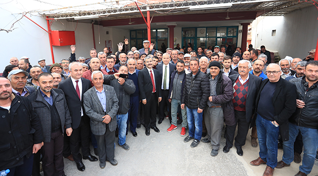 ZOLAN MANİ VE ÇİÇEKLERLE KARŞILANDI