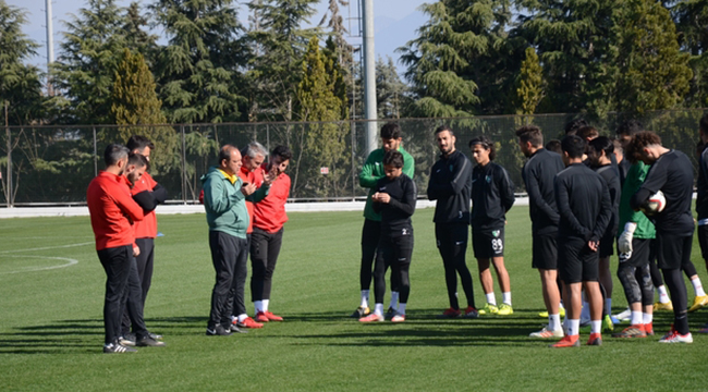 HAYDİ DENİZLİ MAÇA!