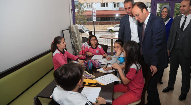 ÖRKİ RUHSATLARI BİZZAT TAKDİM ETTİ