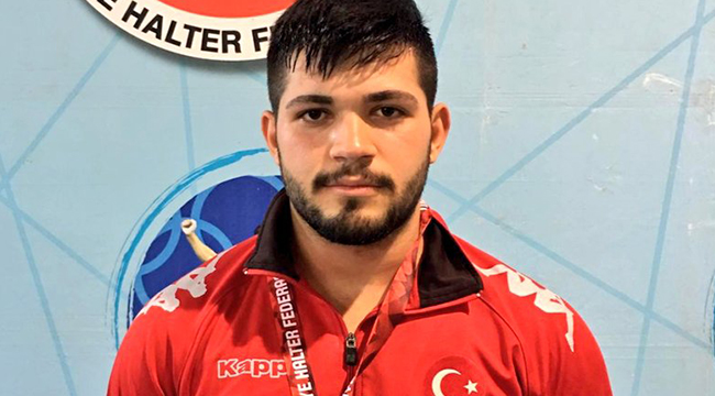 Podyumda Avcıl Fırtınası Esti