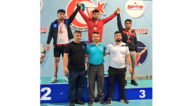 Podyumda Avcıl Fırtınası Esti