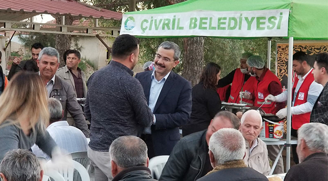 Çivril'de Vatandaşlar İftarda Buluştu