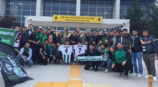 İki Efsanenin Pazar Günü Tribündeki Yeri Hazır