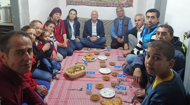 Başkan Özbaş Her Akşam Gönül Alıyor