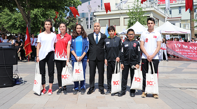 Denizli’de 19 Mayıs Coşkuyla Kutlandı