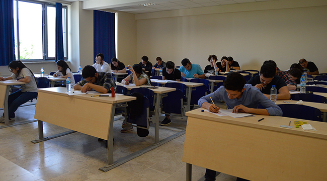 PAÜ’de Yurtdışı Öğrenci Seçme Sınavı Başarıyla Yapıldı