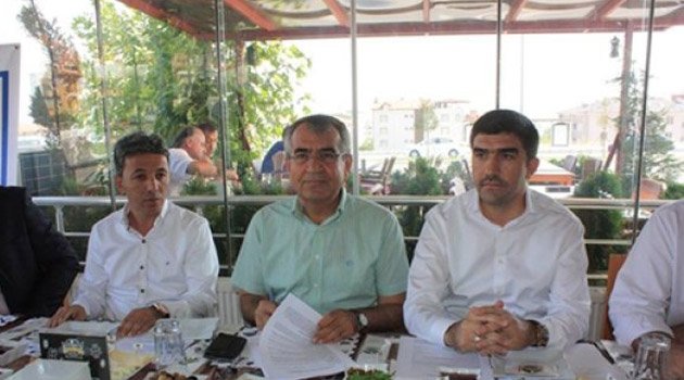 ASANSÖRLERE 'KIRMIZI ETİKET'