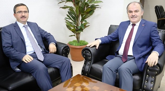BAŞKAN GÜRLESİN, BAKAN YARDIMCISI UÇAR’I AĞIRLADI