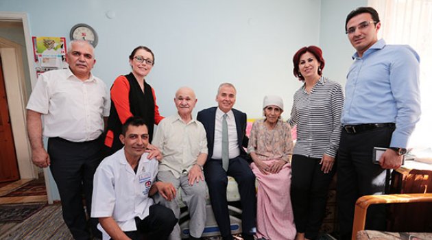 Büyükşehir kimsesizlerin kimsesi oldu