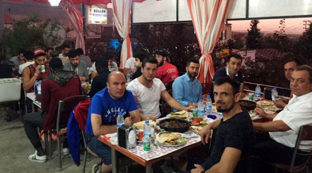 Çal İle Çal Karası el ele