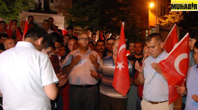 ÇAMELİ DE NÖBETTE