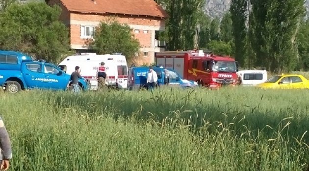 ÇATI ÇÖKTÜ: 1 ÖLÜ 3 YARALI