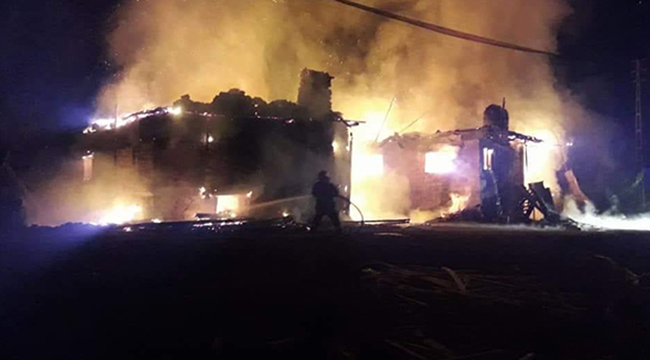 YANGINDA 2 EV KULLANILAMAZ HALE GELDİ