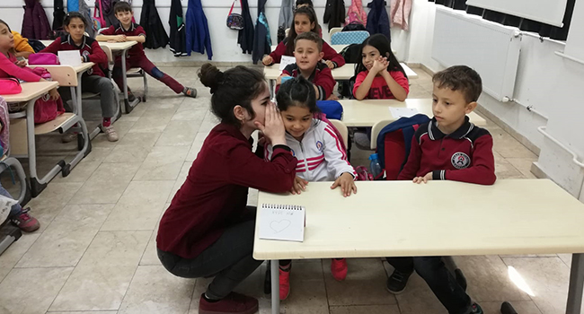 ÖĞRETMEN ADAYLARI HAYATLARA DOKUNUYOR